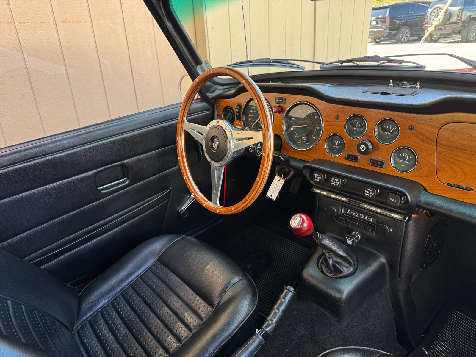 Triumph-TR-6-1974-Convertible-20