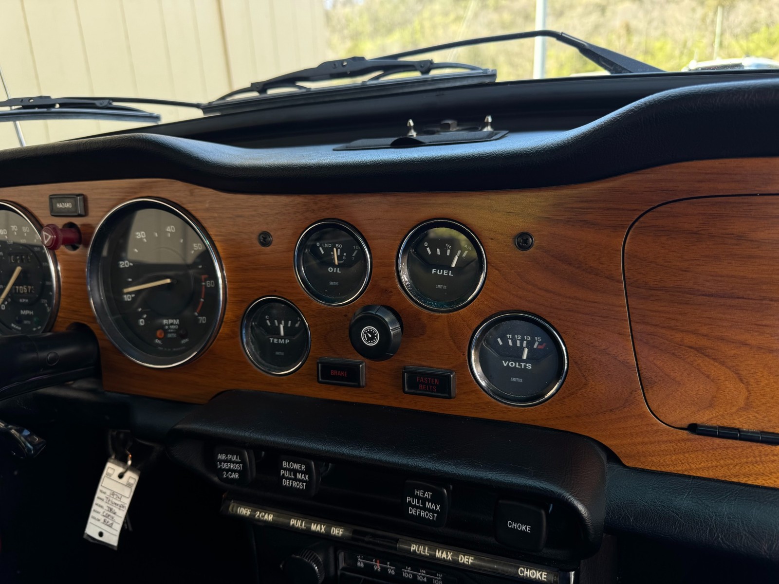 Triumph-TR-6-1974-Convertible-24