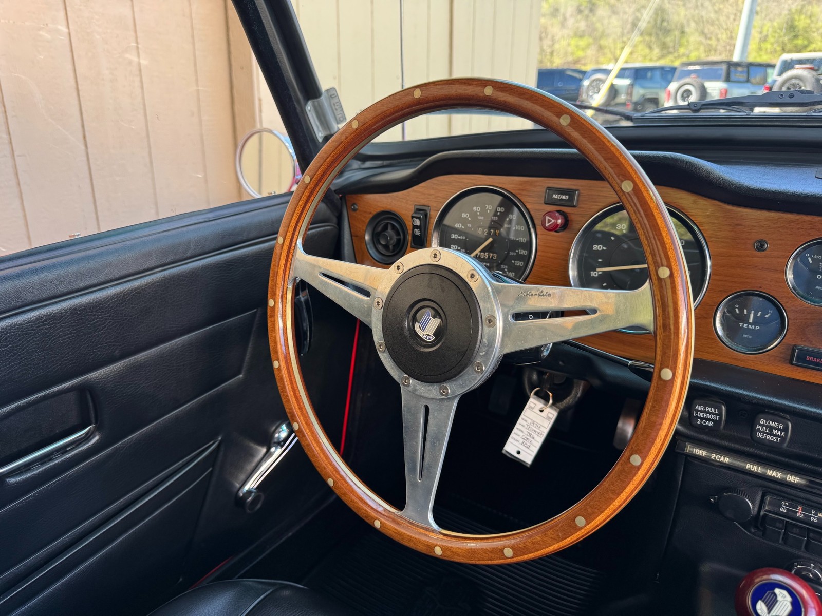 Triumph-TR-6-1974-Convertible-25