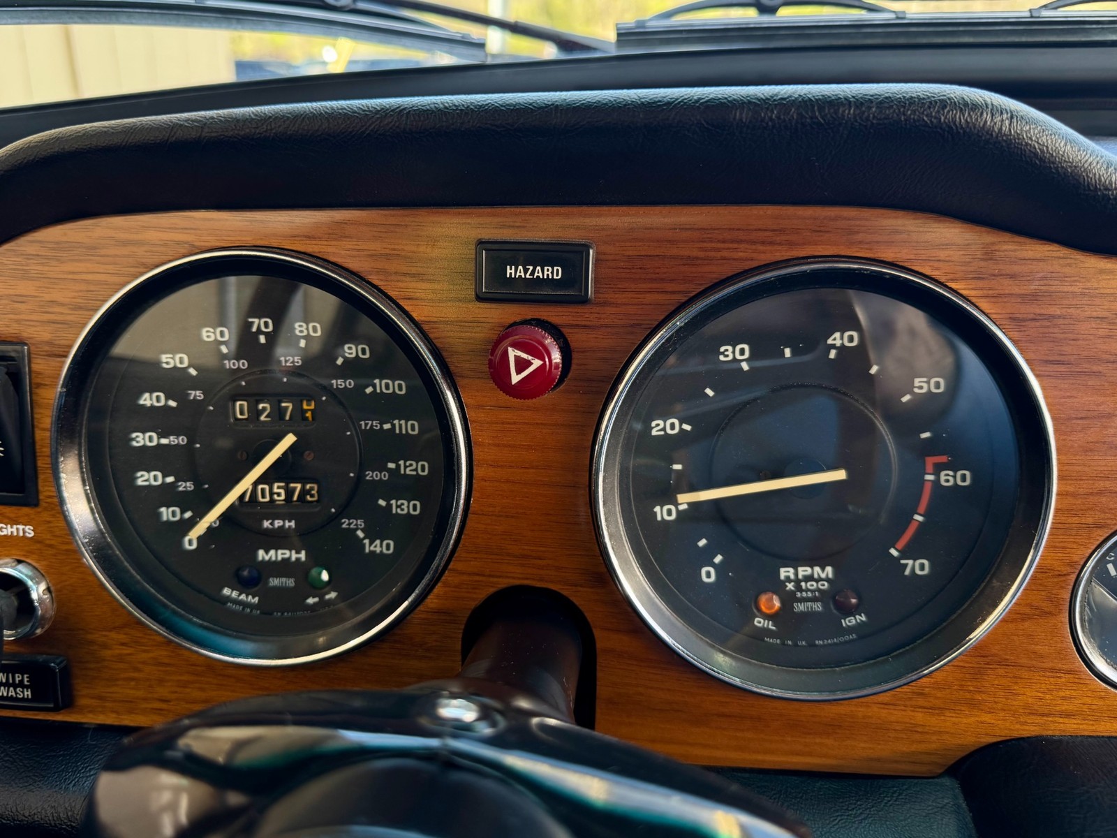 Triumph-TR-6-1974-Convertible-28