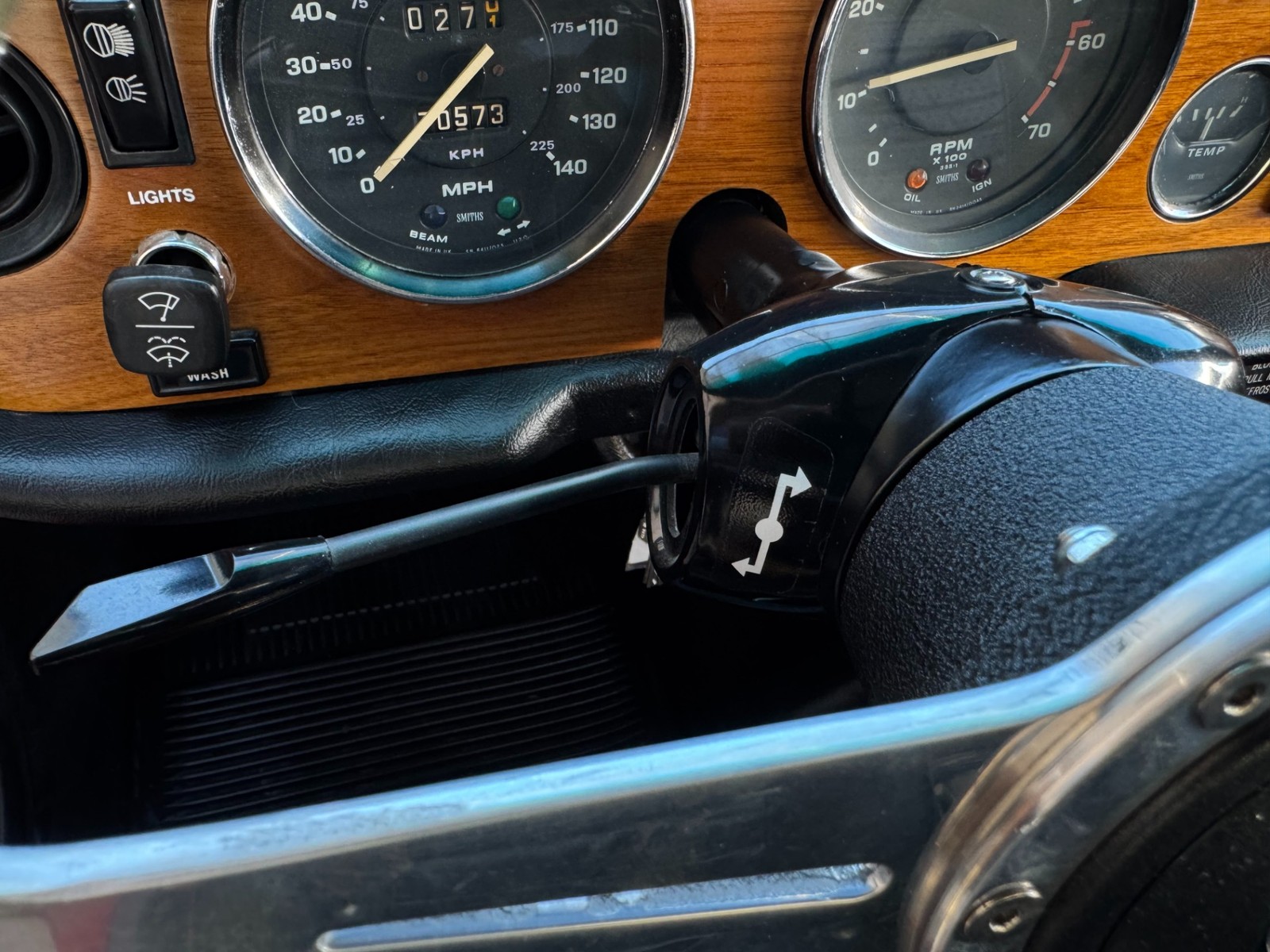 Triumph-TR-6-1974-Convertible-32