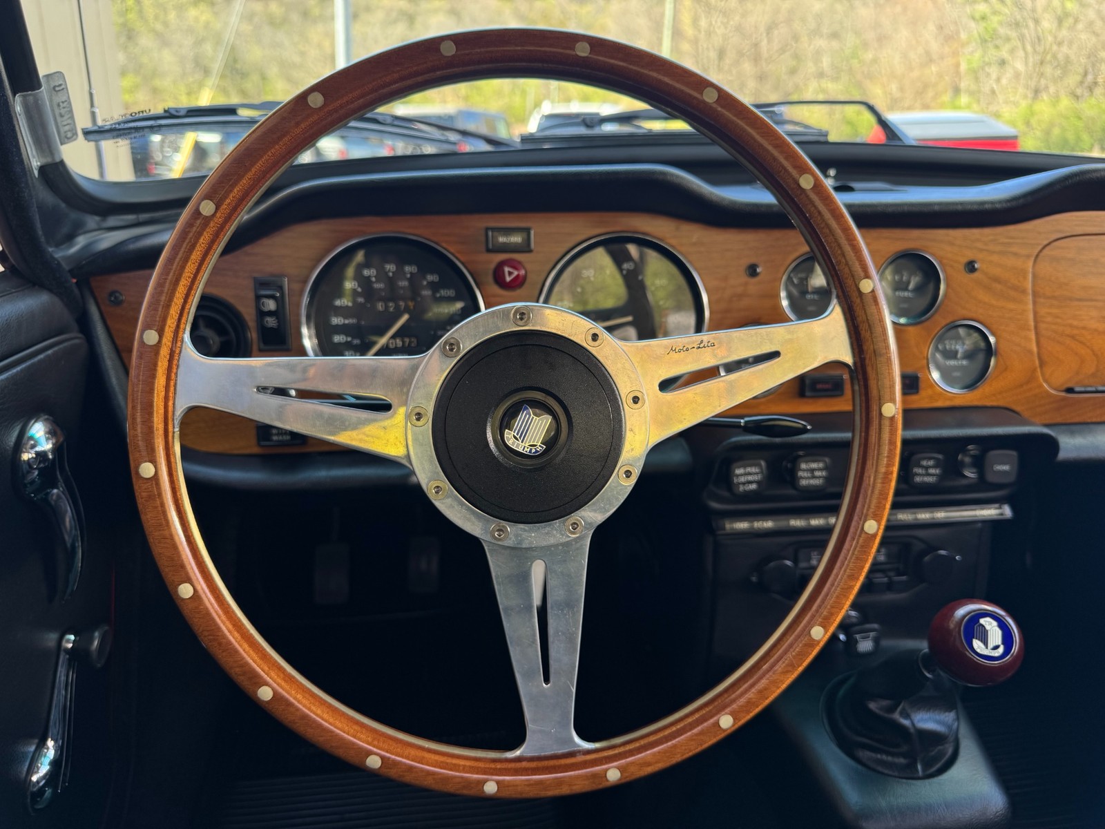 Triumph-TR-6-1974-Convertible-35