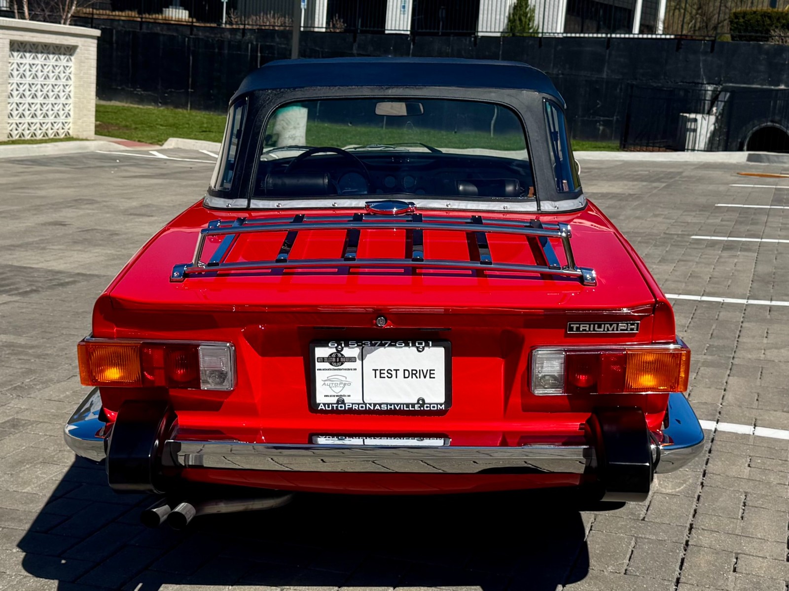 Triumph-TR-6-1974-Convertible-4
