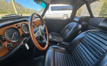 Triumph-TR-6-1974-Convertible-8