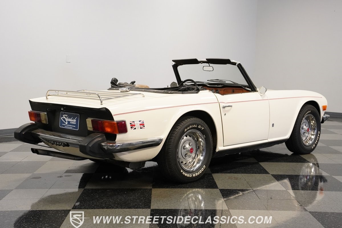 Triumph-TR-6-1976-Convertible-12