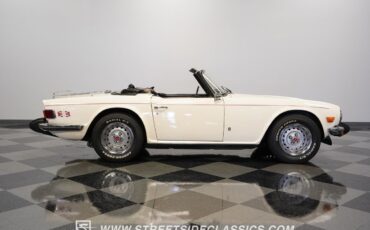 Triumph-TR-6-1976-Convertible-14