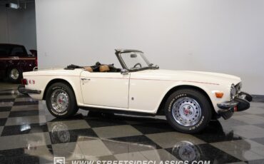 Triumph-TR-6-1976-Convertible-15