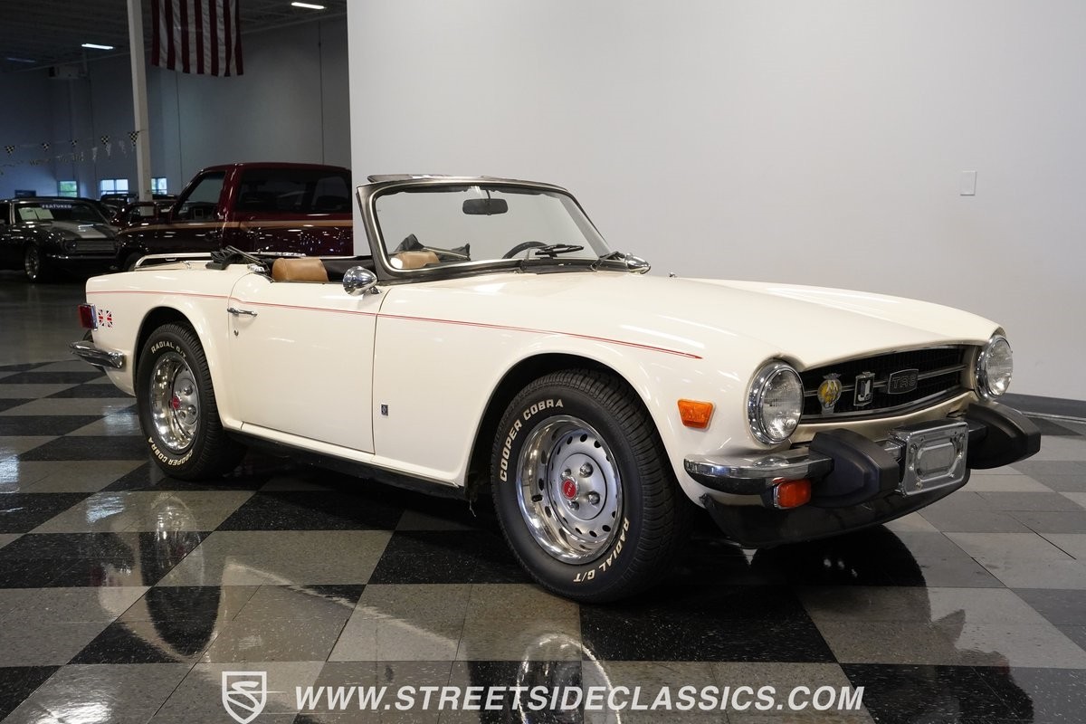 Triumph-TR-6-1976-Convertible-16