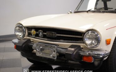 Triumph-TR-6-1976-Convertible-19