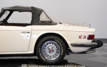 Triumph-TR-6-1976-Convertible-24