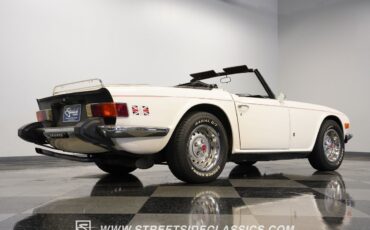 Triumph-TR-6-1976-Convertible-27