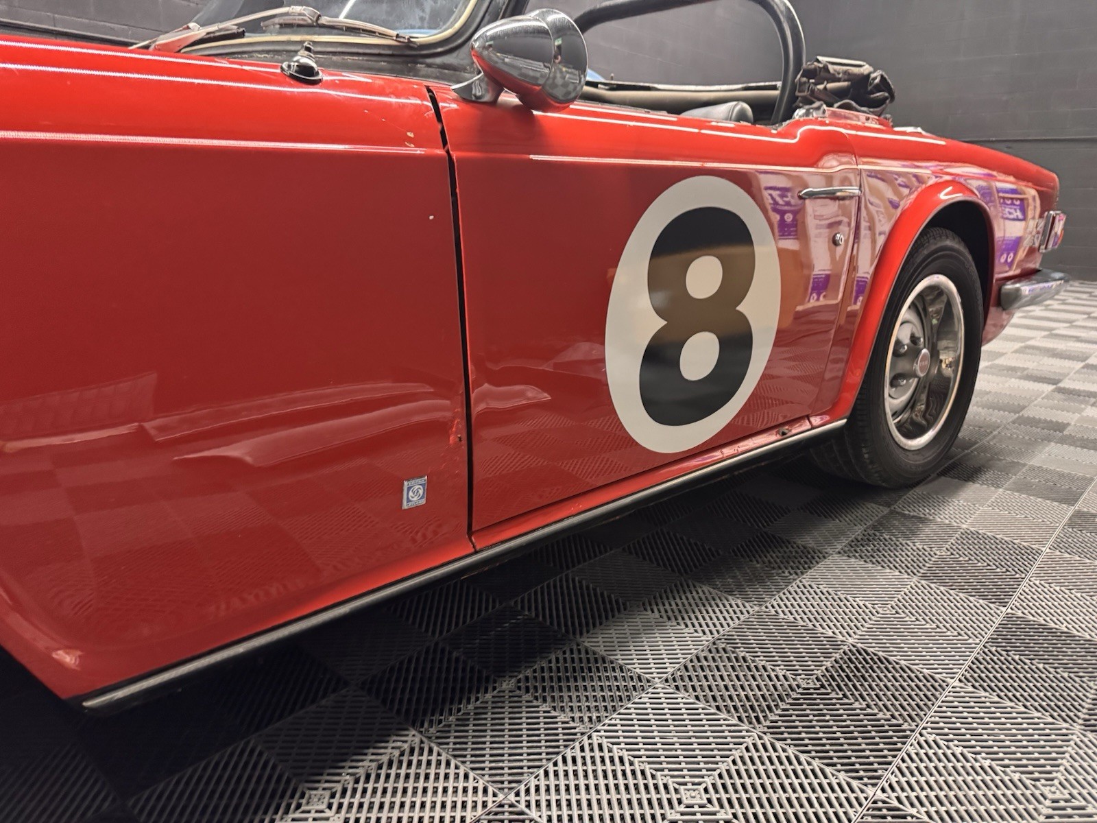 Triumph-TR-6-1976-Convertible-3