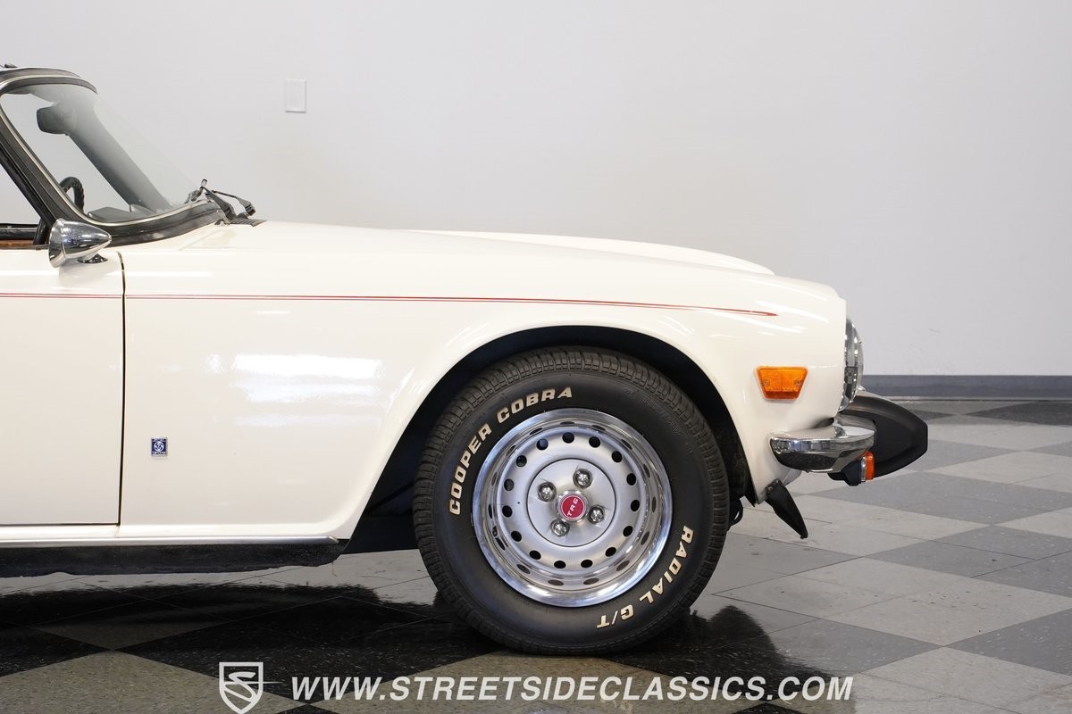 Triumph-TR-6-1976-Convertible-30