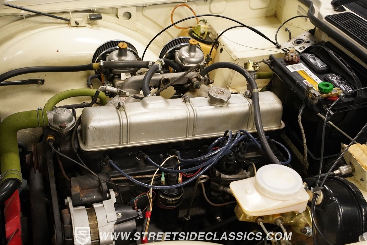 Triumph-TR-6-1976-Convertible-34