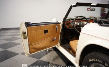 Triumph-TR-6-1976-Convertible-36