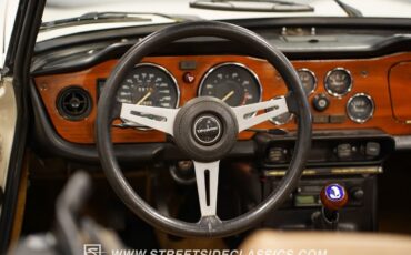 Triumph-TR-6-1976-Convertible-39