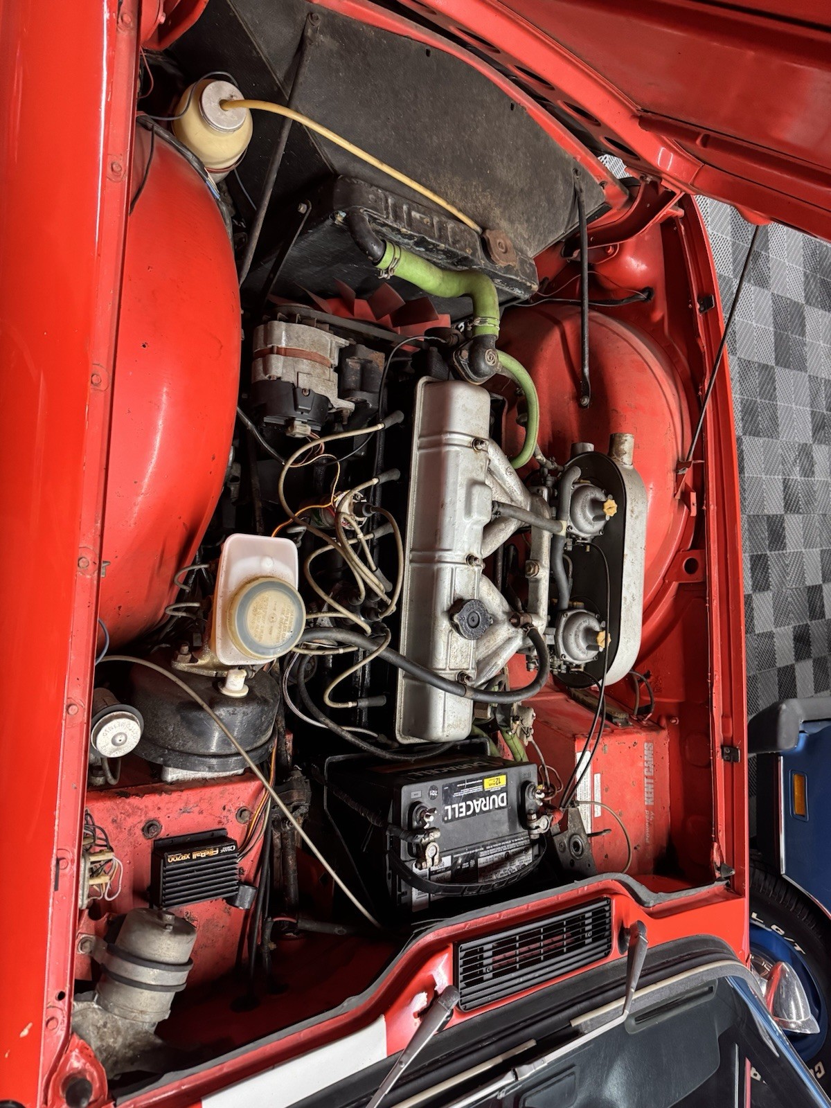 Triumph-TR-6-1976-Convertible-8