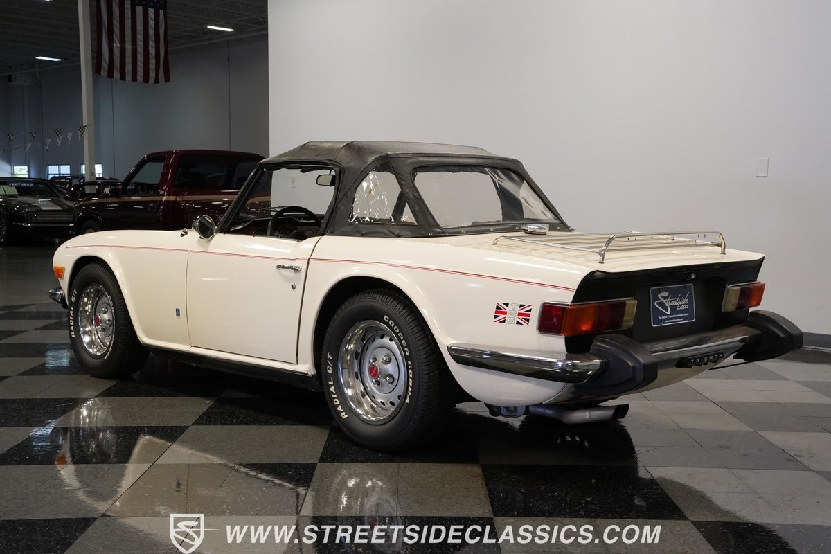 Triumph-TR-6-1976-Convertible-9