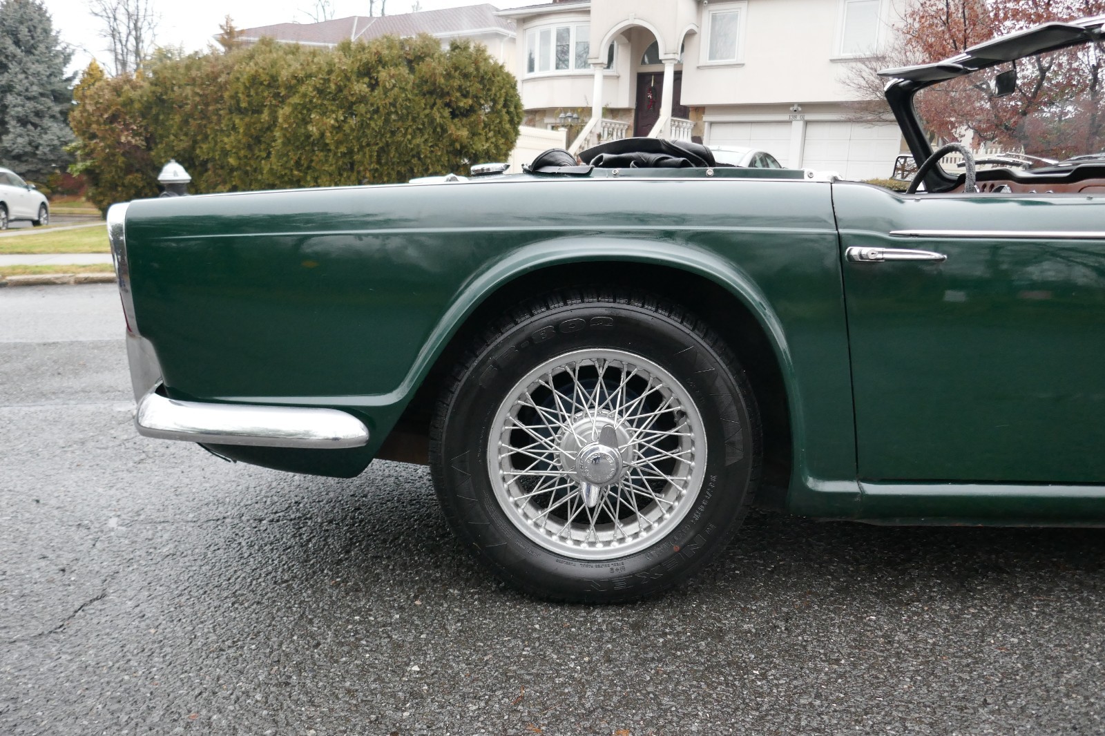 Triumph-TR4A-IRS-1967-Convertible-11