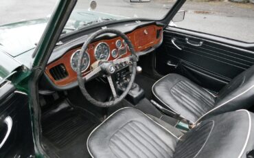 Triumph-TR4A-IRS-1967-Convertible-14