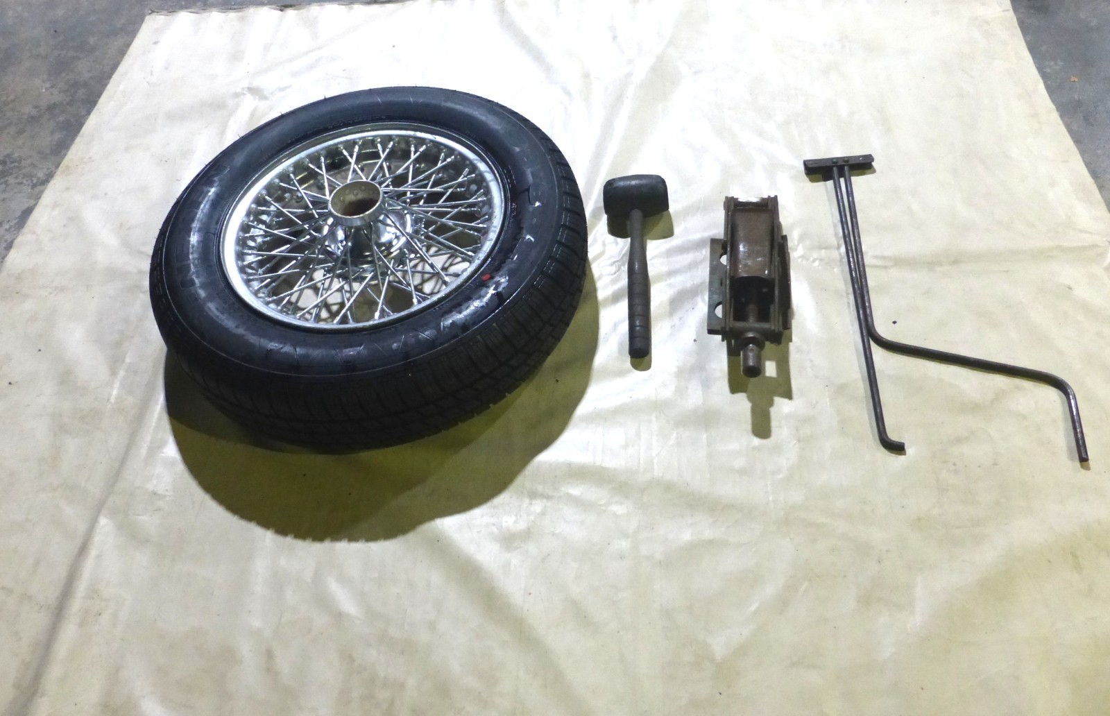 Triumph-TR4A-IRS-1967-Convertible-21