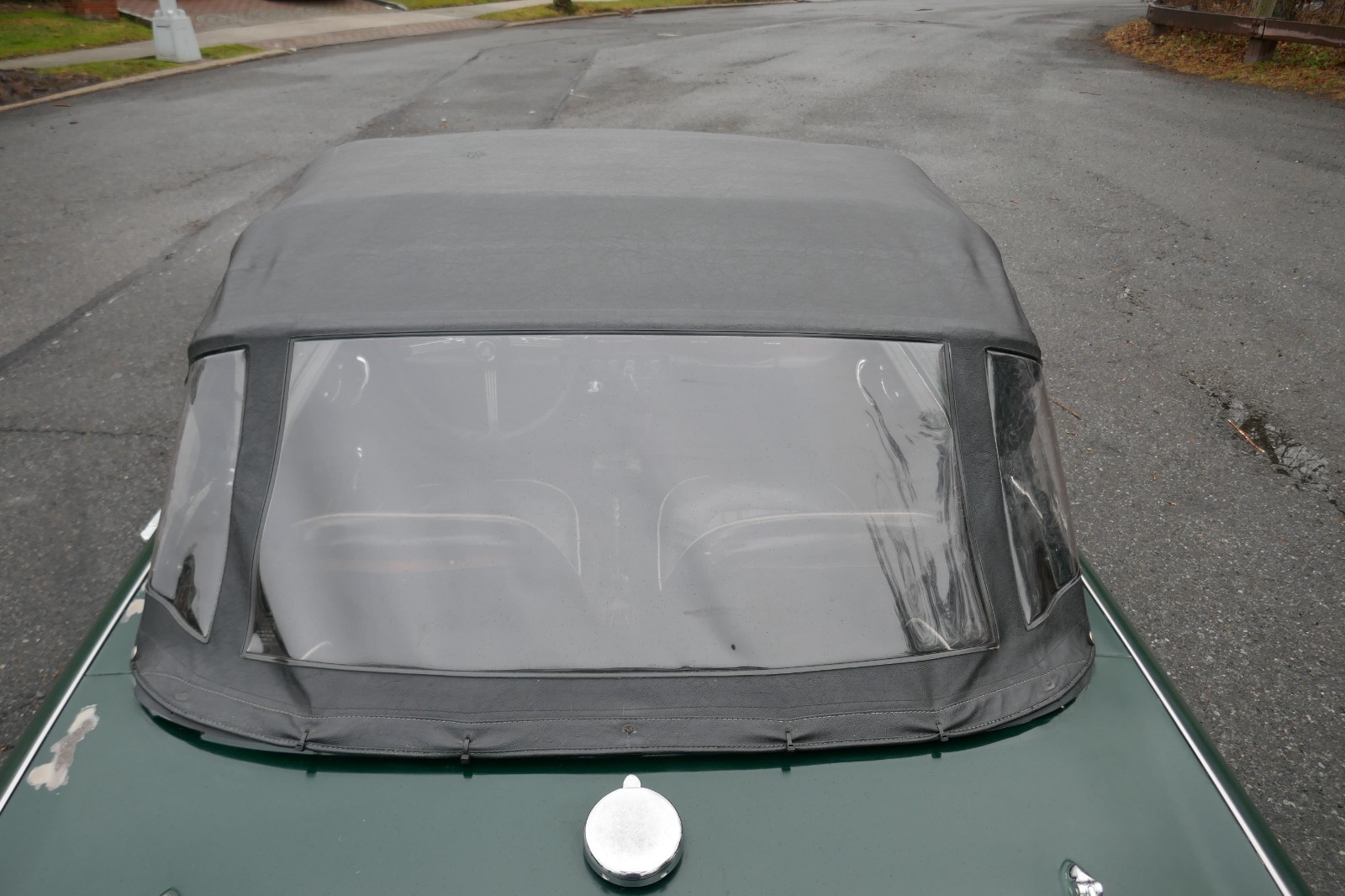 Triumph-TR4A-IRS-1967-Convertible-27