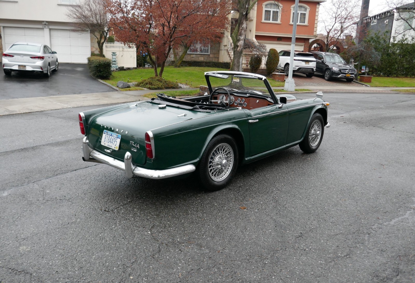 Triumph-TR4A-IRS-1967-Convertible-4