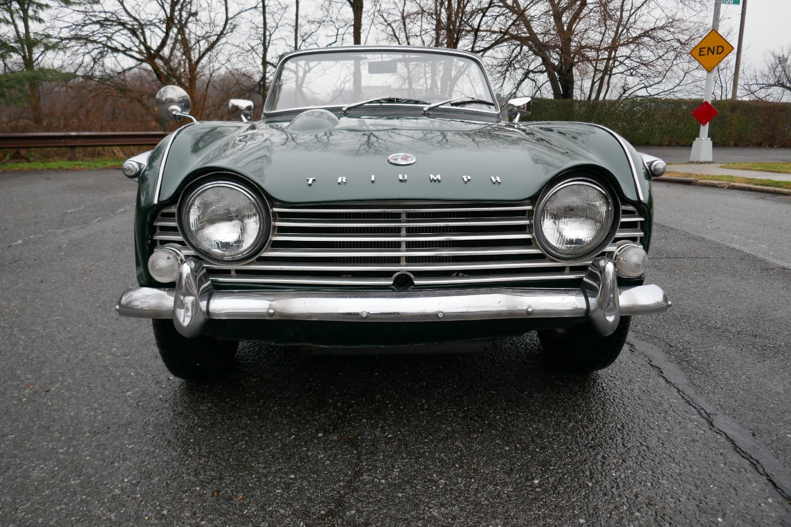 Triumph-TR4A-IRS-1967-Convertible-5