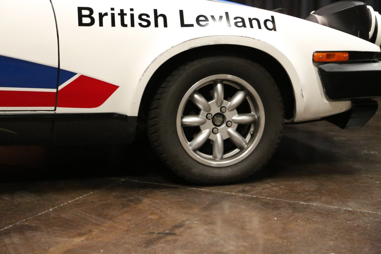 Triumph-TR7-1977-Coupe-10