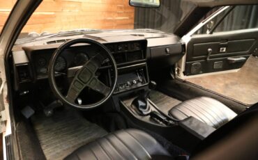 Triumph-TR7-1977-Coupe-14