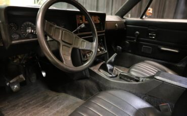 Triumph-TR7-1977-Coupe-15