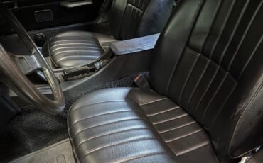 Triumph-TR7-1977-Coupe-17