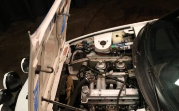 Triumph-TR7-1977-Coupe-23