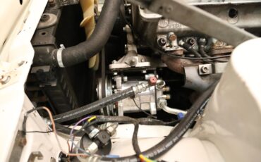 Triumph-TR7-1977-Coupe-25