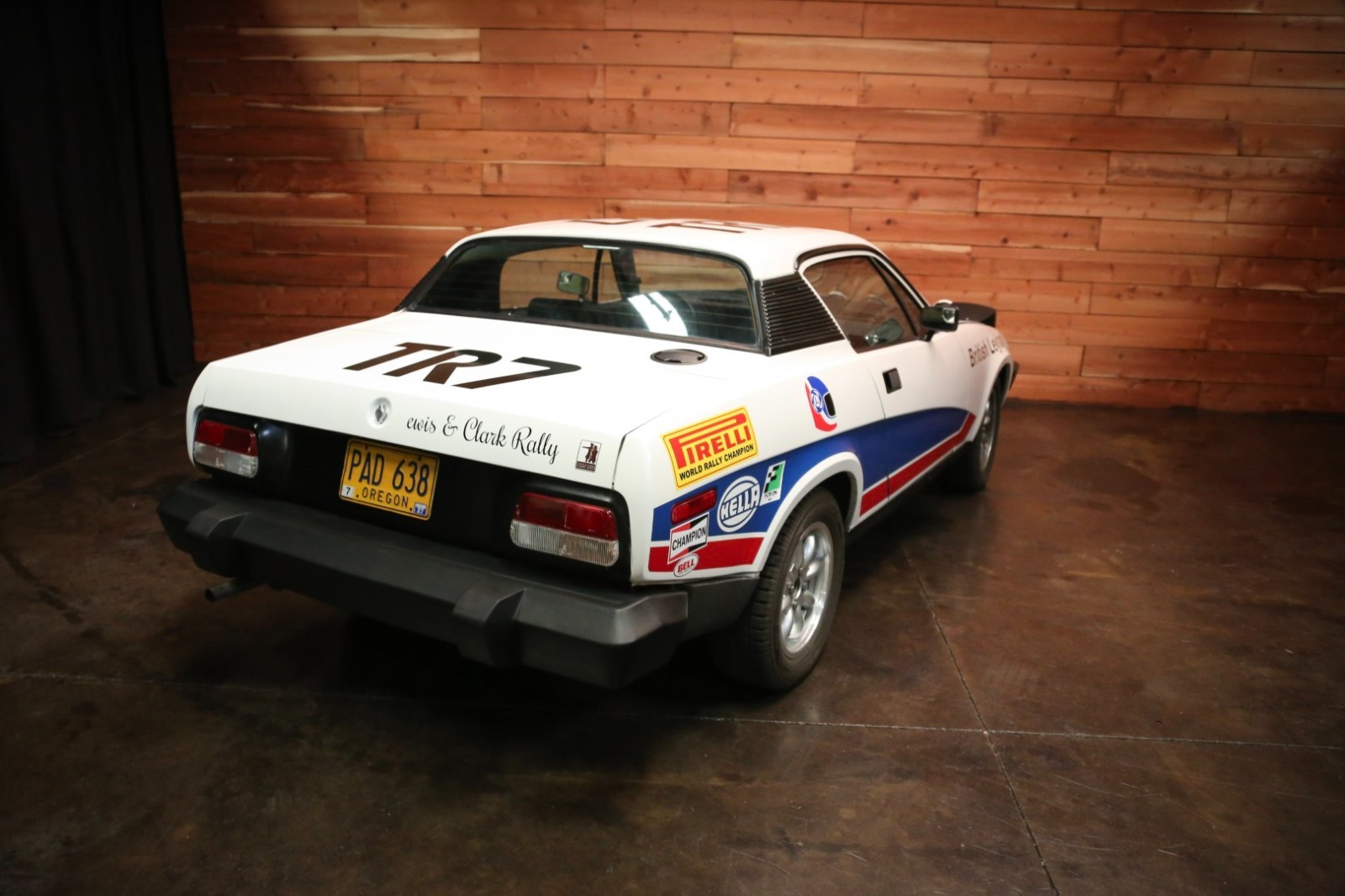 Triumph-TR7-1977-Coupe-3