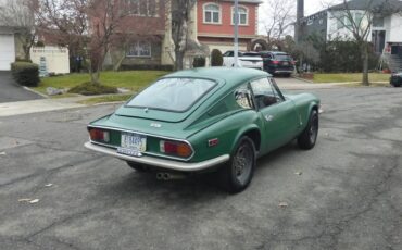Triumph-gt6-1972-green-10