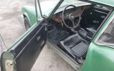 Triumph-gt6-1972-green-13