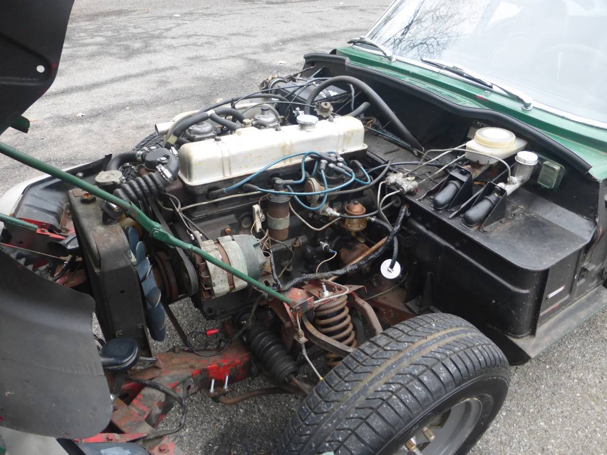 Triumph-gt6-1972-green-18