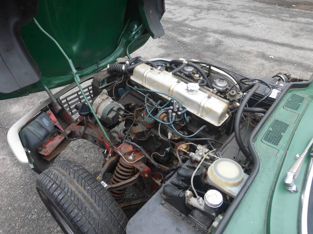 Triumph-gt6-1972-green-19