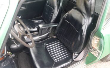 Triumph-gt6-1972-green-2