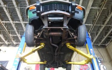 Triumph-gt6-1972-green-20