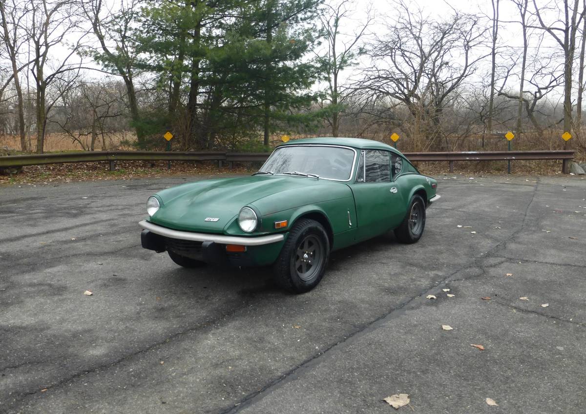 Triumph-gt6-1972-green-6