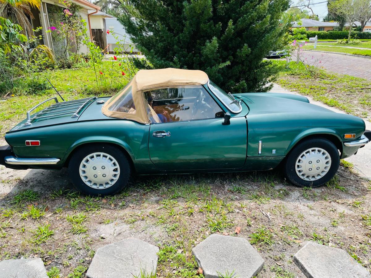 Triumph-spitfire-1500-1977-green-5