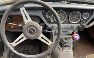 Triumph-spitfire-1964-green-2