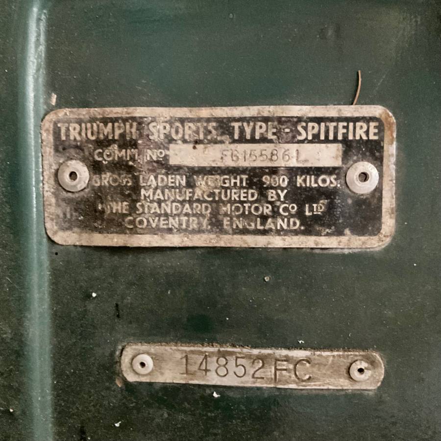 Triumph-spitfire-1964-green-3