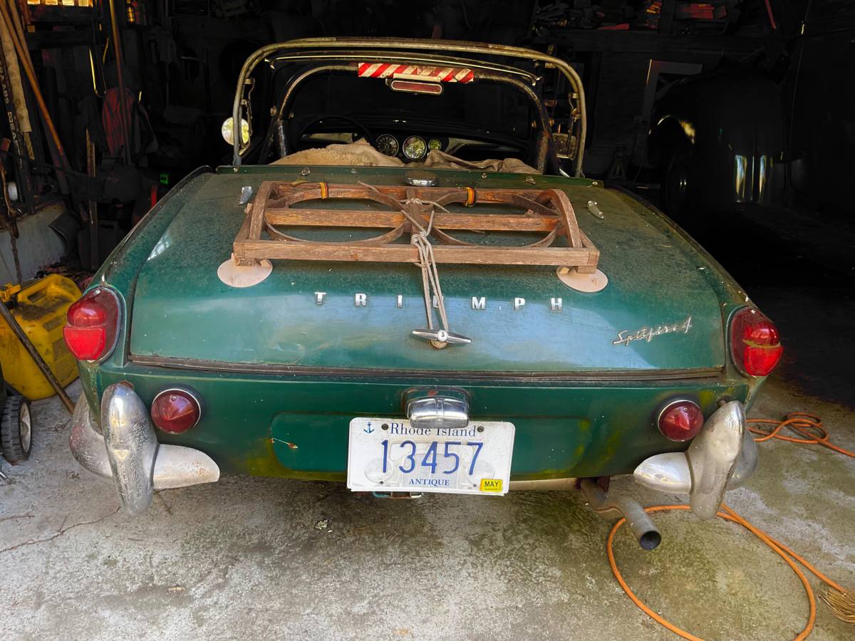 Triumph-spitfire-1964-green-4