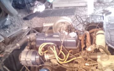 Triumph-spitfire-1974-grey-12