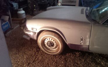 Triumph-spitfire-1974-grey-4