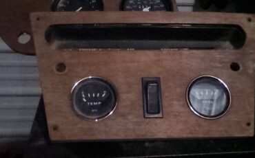 Triumph-spitfire-1974-grey-9