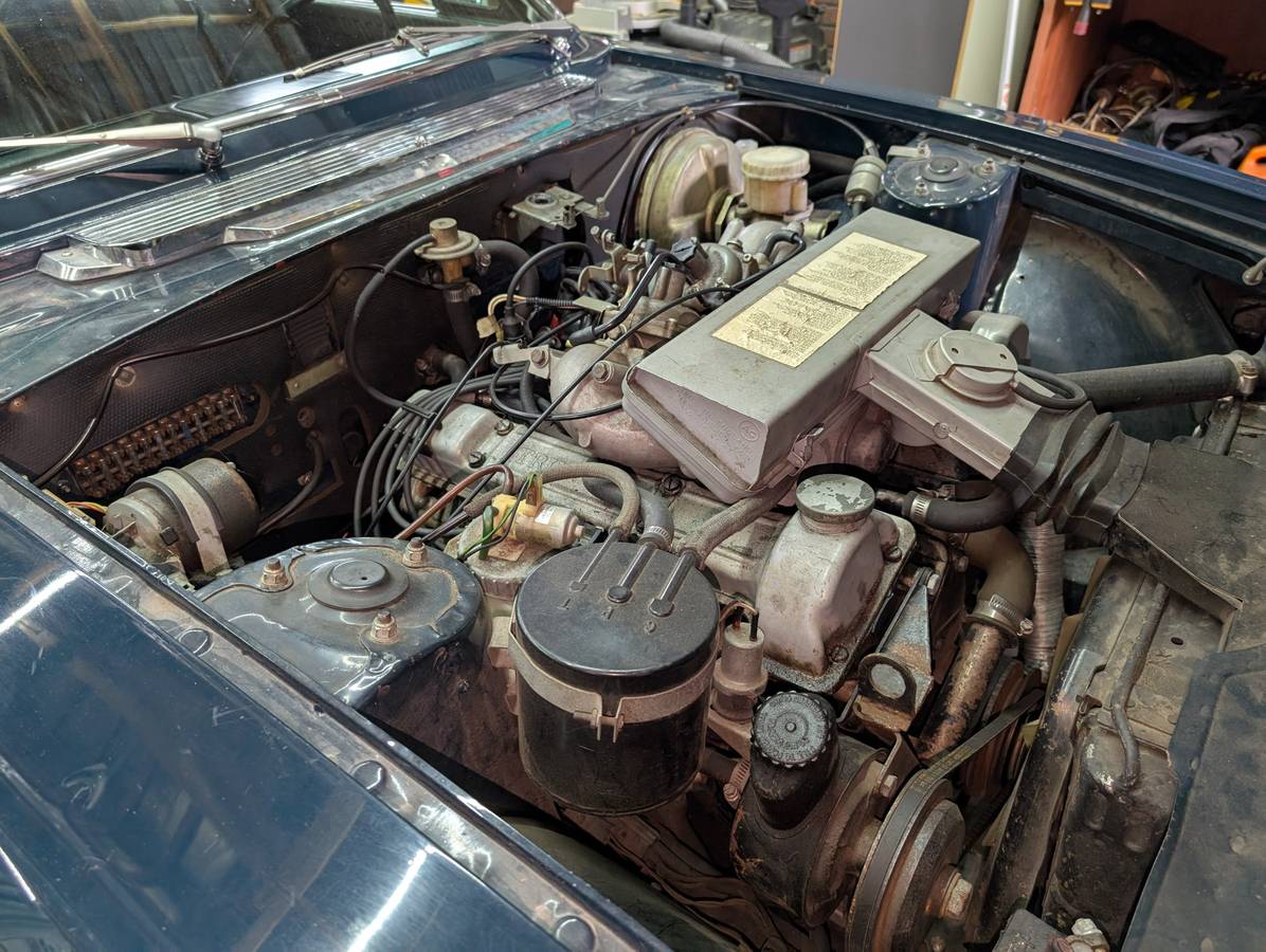 Triumph-stag-1973-green-21